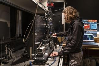 The EPICE platform, linked to the AMUtech institute, will introduce students to materials science and nanotechnology research.