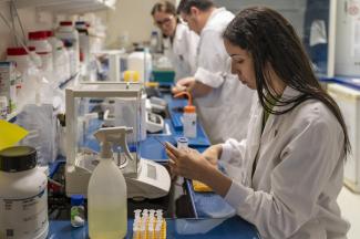 The TRaIN platform will enable students to experiment in the fields of life sciences and chemistry