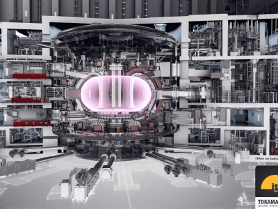 Dessin informatisé du réacteur Iter avec, au centre, l’enceinte à vide qui contiendra le plasma (Crédit : ITER Organization)